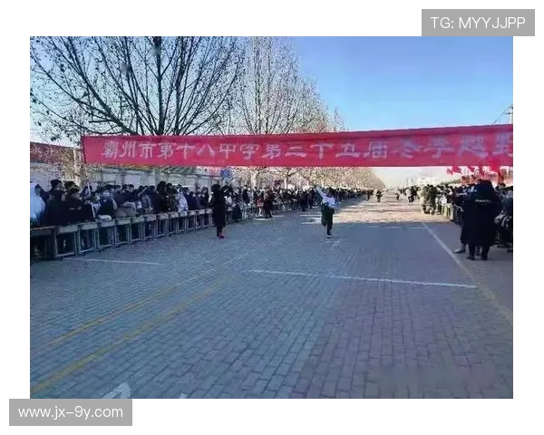 绵阳城市足球表演赛点燃全民运动激情盛典汇聚欢呼声与活力青春同行